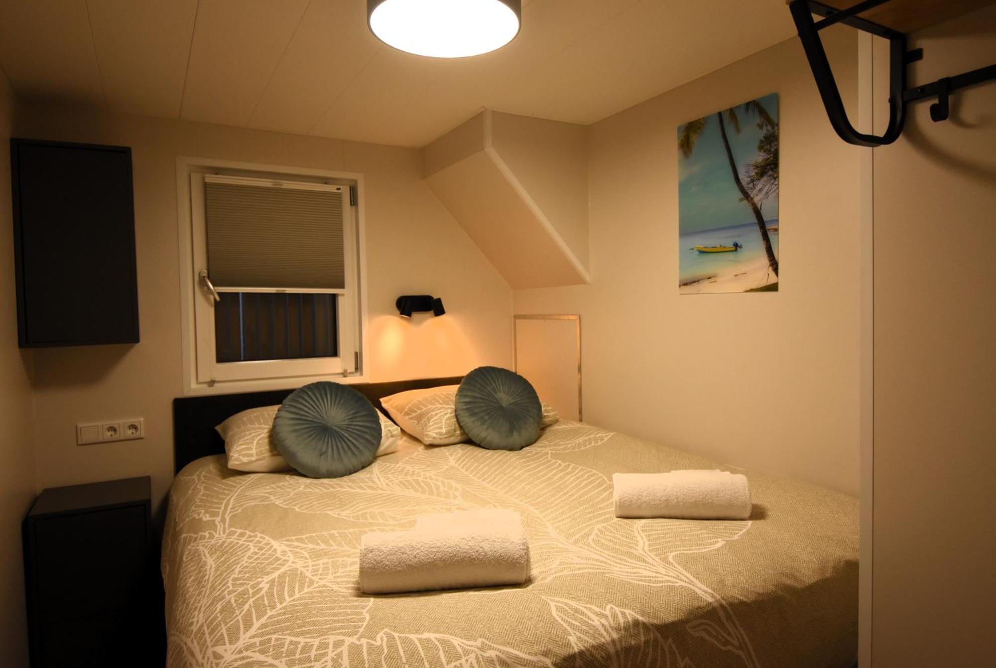 Hotel Houseboat Trinidad Maastricht Zewnętrze zdjęcie