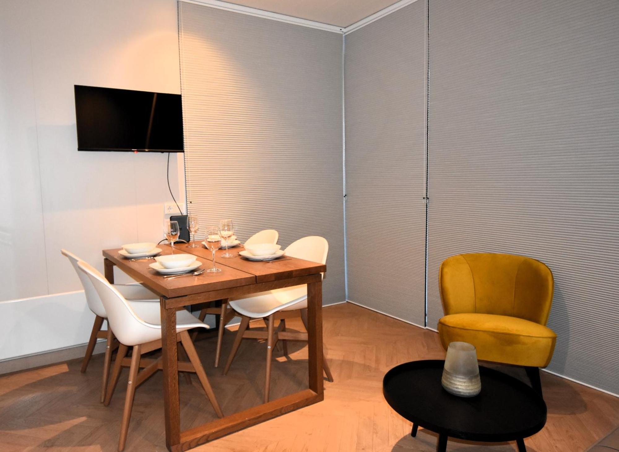 Hotel Houseboat Trinidad Maastricht Zewnętrze zdjęcie